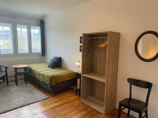 Kerpen  Die Strumpffabrik - Guesthouse חדר תמונה