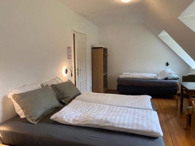 Kerpen  Die Strumpffabrik - Guesthouse חדר תמונה